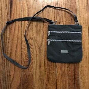 Cross body bag - so many pockets